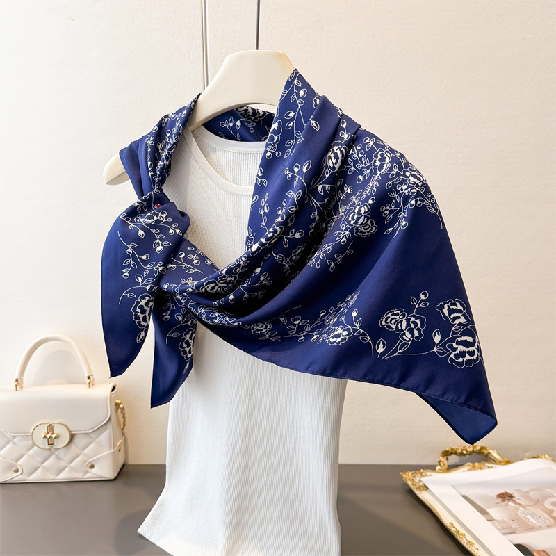 Luksusowa, vintage'owa kwadrat – Vintage Fashion Hijab recenzja i cena