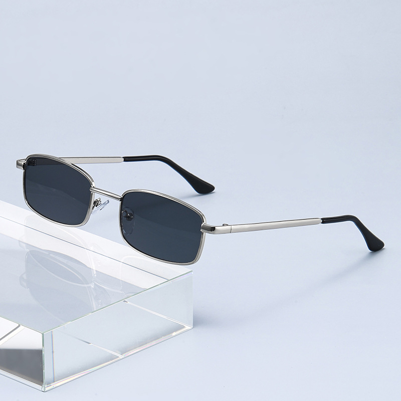 Okulary przeciwsłoneczne w sty – Vintage Outdoor Fashion recenzja i cena