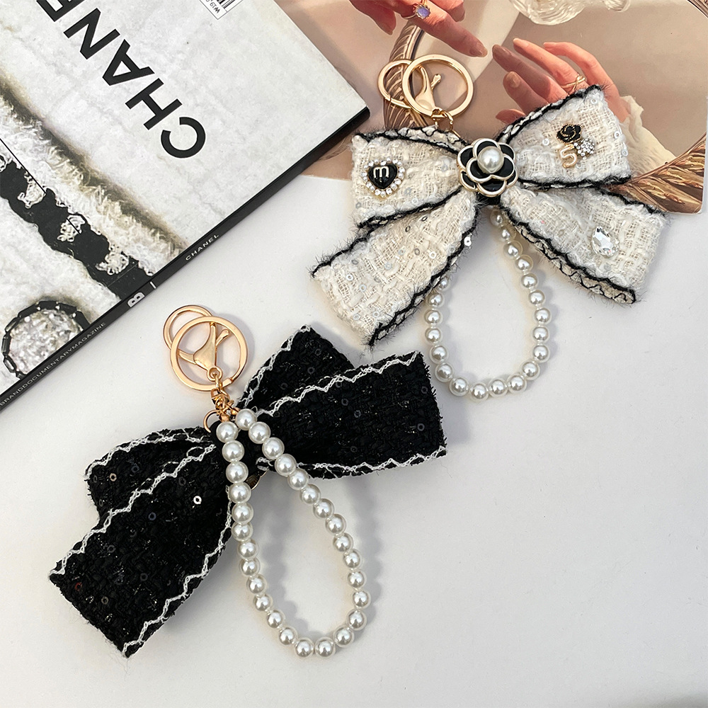 Breloczki damskie z kokardkami – Vintage Fashion Ornaments recenzja i cena