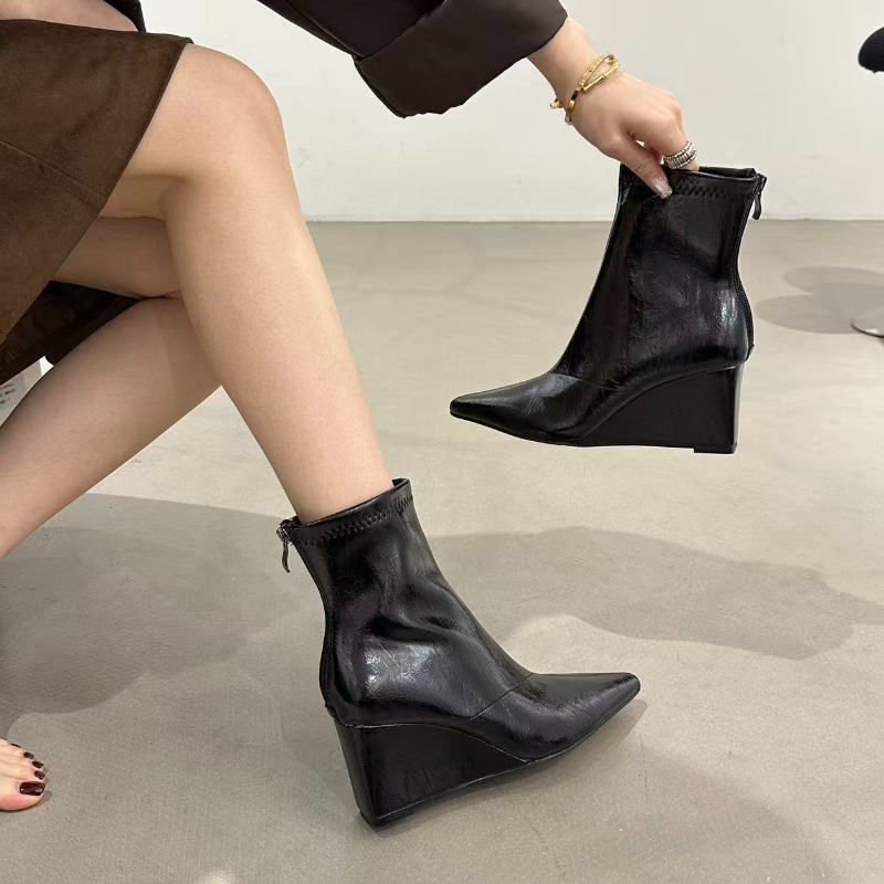 Botki damskie jesienno-zimowe  – Vintage Fashion Female recenzja i cena