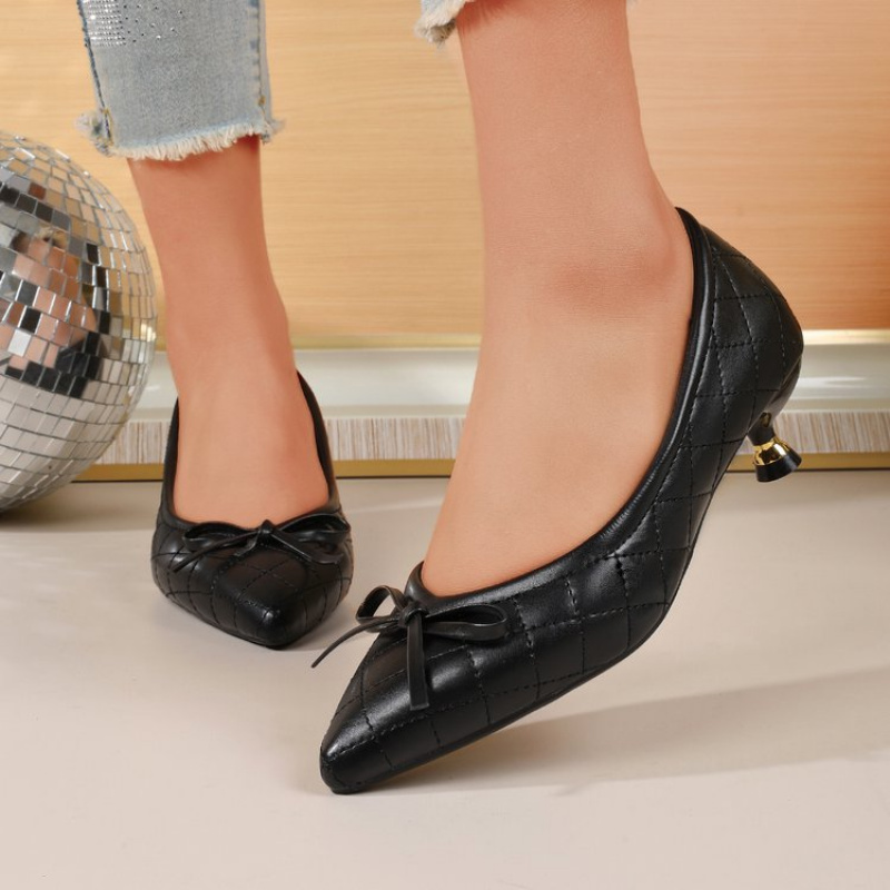 Damskie buty vintage z ostrym  – Vintage Fashion Aesthetic recenzja i cena