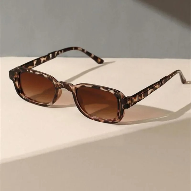 Luksusowe prostokątne okulary  – Vintage Fashion Female recenzja i cena