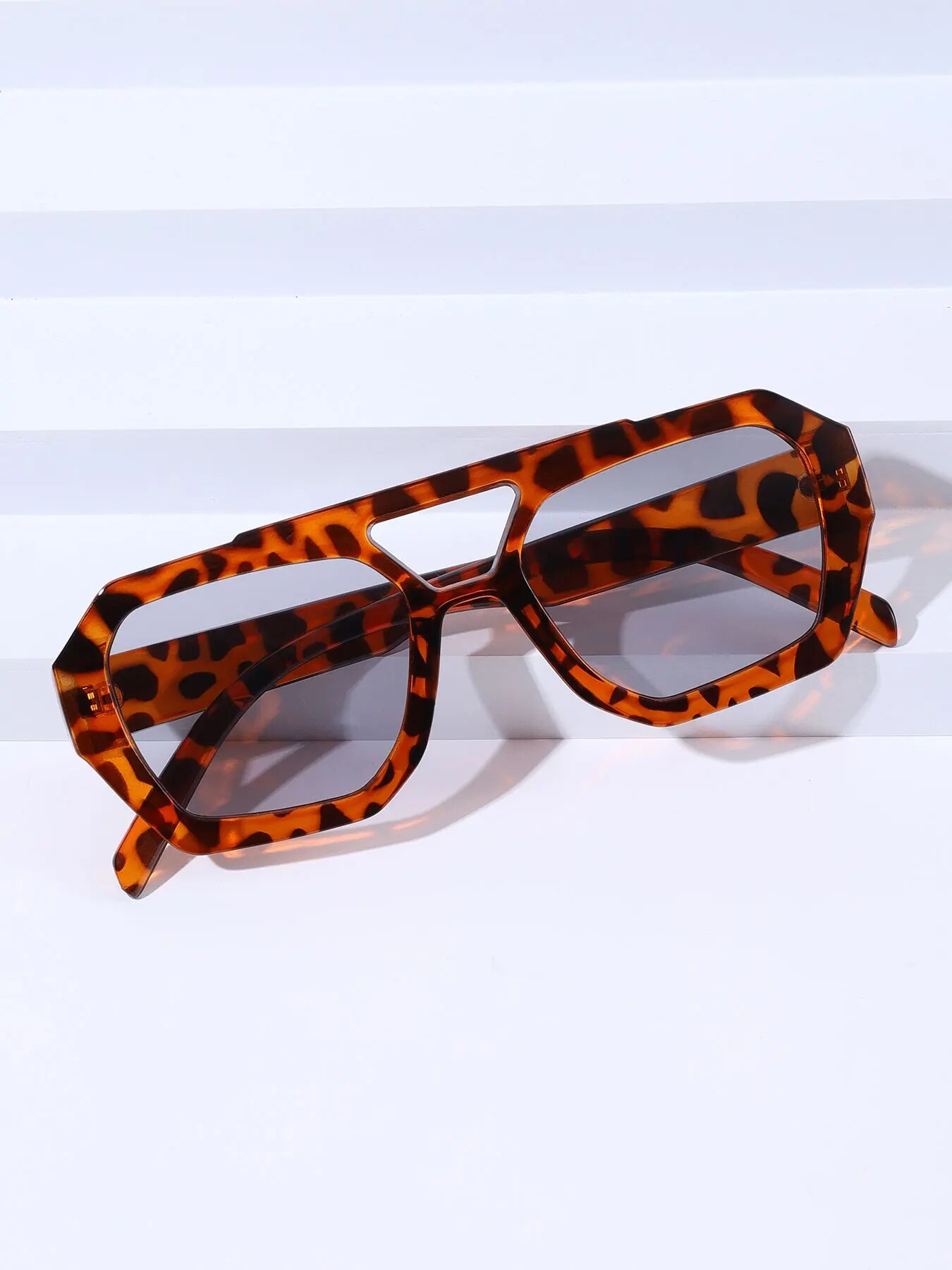 Okulary przeciwsłoneczne w sty – Vintage Outdoor Fashion recenzja i cena