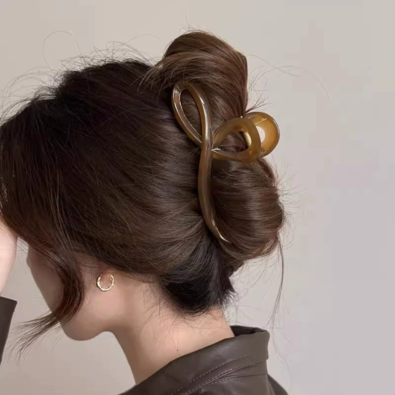 Elegancka spinka do włosów w k – Vintage Fashion Ornaments recenzja i cena